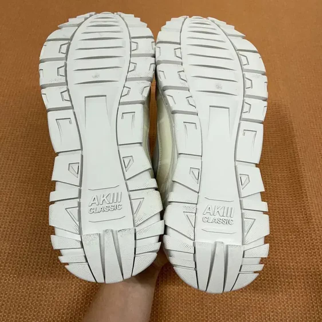 아키클래식 어반트래커 어글리슈즈 운동화 265 G08830 상품이미지4