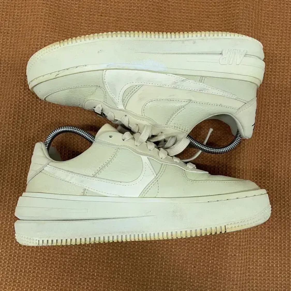 나이키 에어포스 1 플랫폼 스니커즈 운동화 240 G08840 상품이미지3