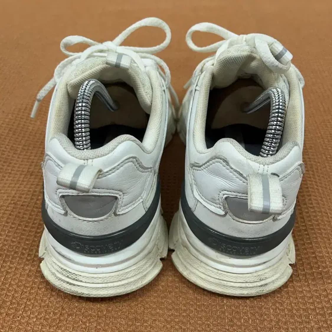 디스커버리 버킷 디워커 V2 스니커즈 운동화 235 G08843 상품이미지2