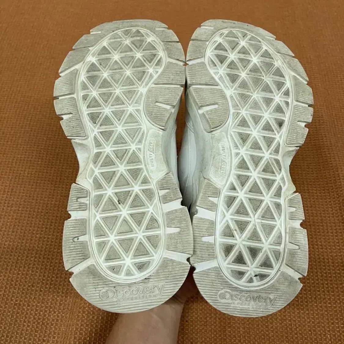 디스커버리 버킷 디워커 V2 스니커즈 운동화 235 G08843 상품이미지4