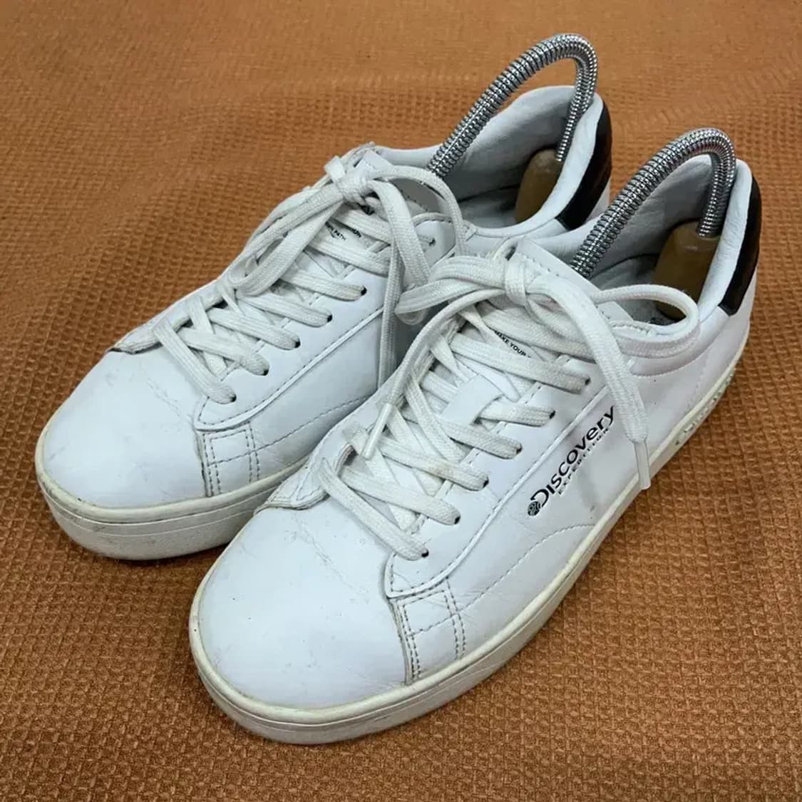 디스커버리 코트네오 4 스니커즈 운동화 240 G08851 상품이미지1