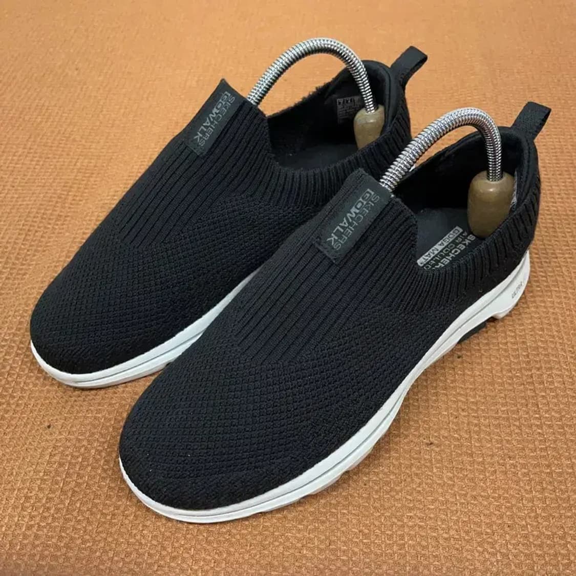 스케쳐스 고워크 슬립온 240 G08870 상품이미지1