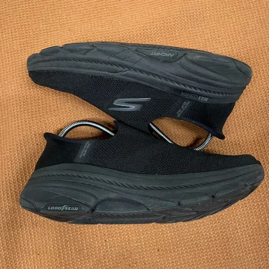 스케쳐스 슬립인 맥스 쿠셔닝 아치핏 슬립온 250 G08872 상품이미지3