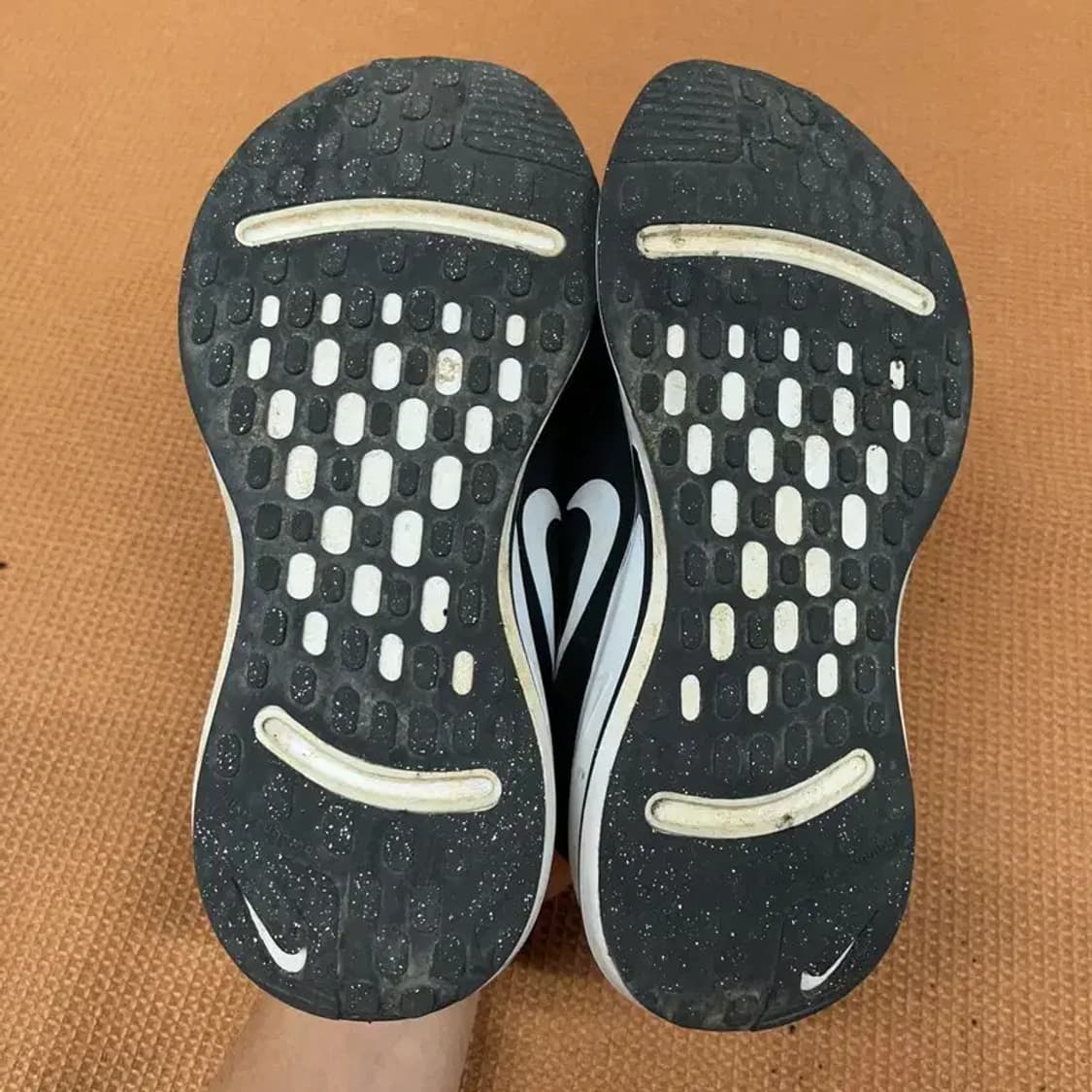 나이키 저니 런 런닝화 운동화 240 G08876 상품이미지4