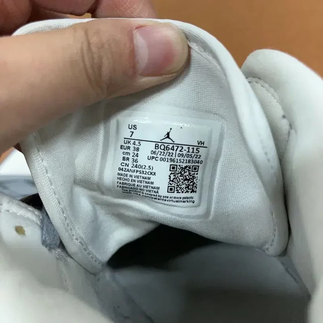 나이키 에어 조던 1 미드 그레이 운동화 240 G08912 상품이미지5