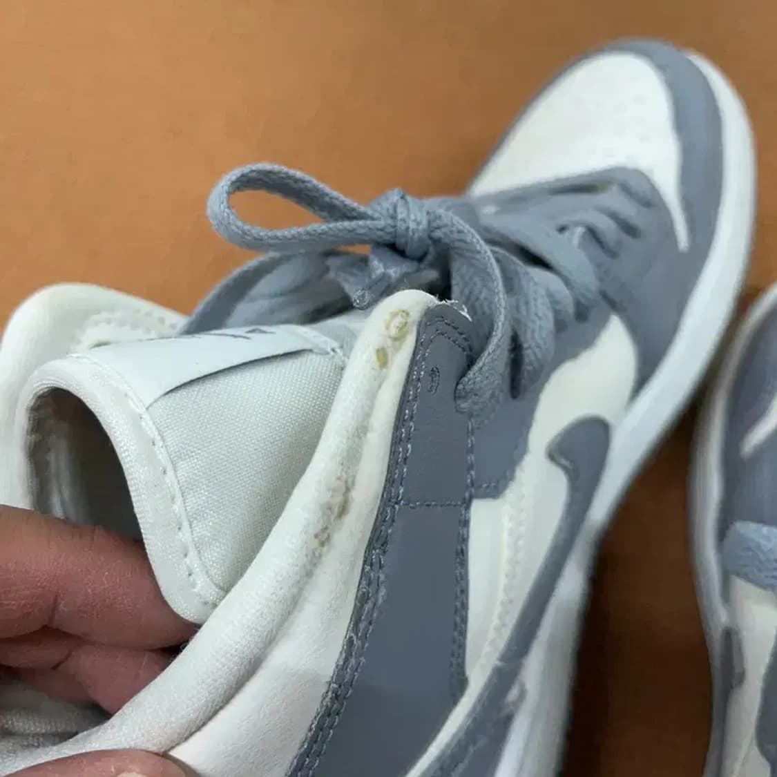 나이키 에어 조던 1 미드 그레이 운동화 240 G08912 상품이미지6