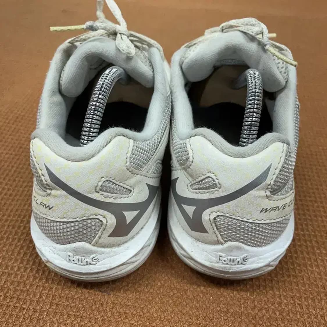 미즈노 웨이브 클로 배드민턴화 운동화 260 G08923 상품이미지2