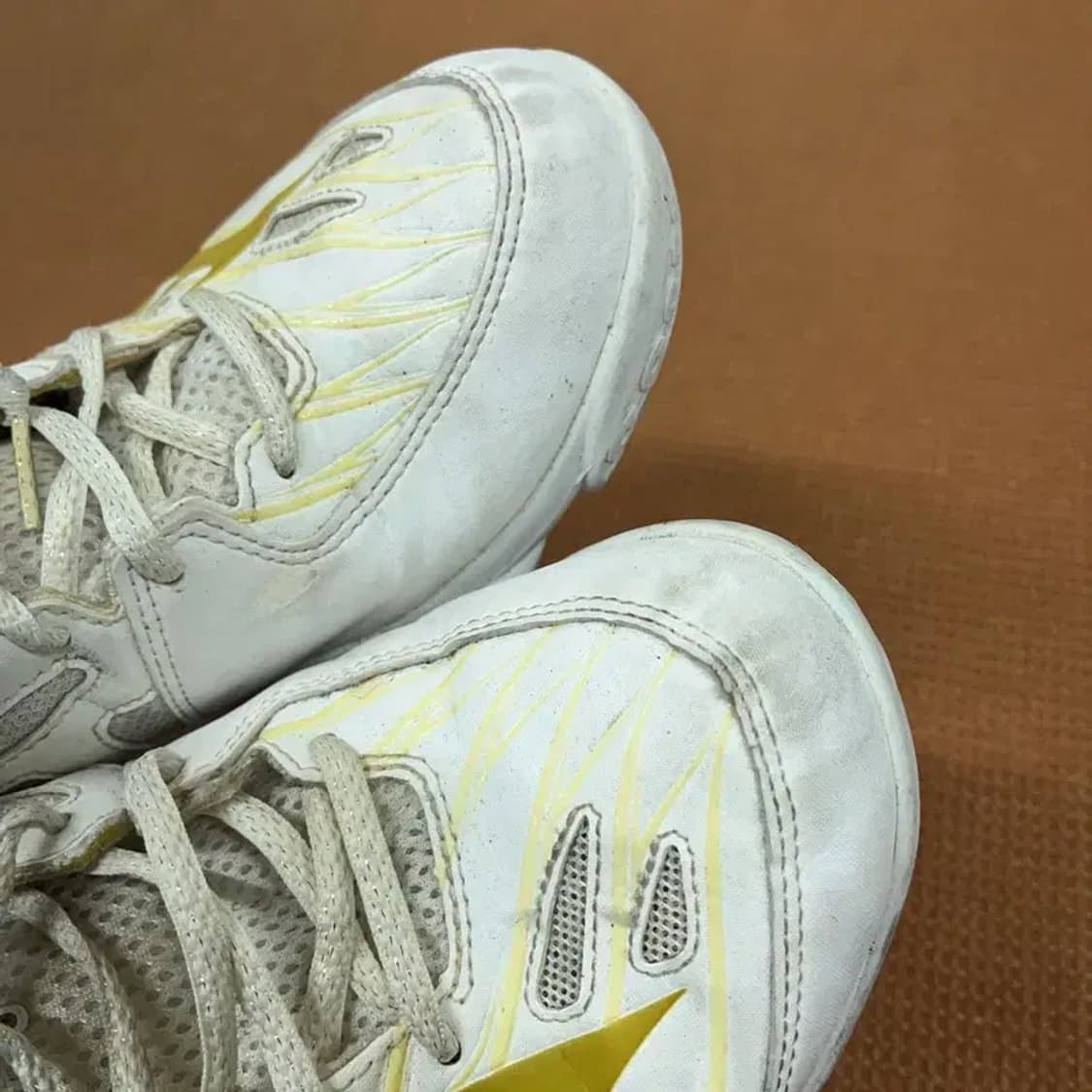 미즈노 웨이브 클로 배드민턴화 운동화 260 G08923 상품이미지6