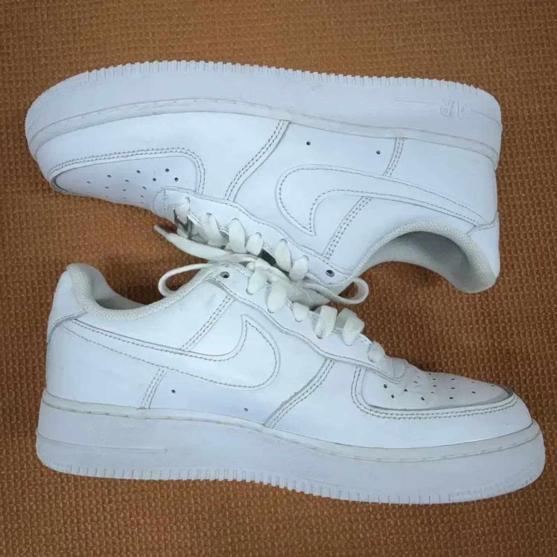 나이키 에어포스 1 07 화이트 스니커즈 운동화 245 G08940 상품이미지3
