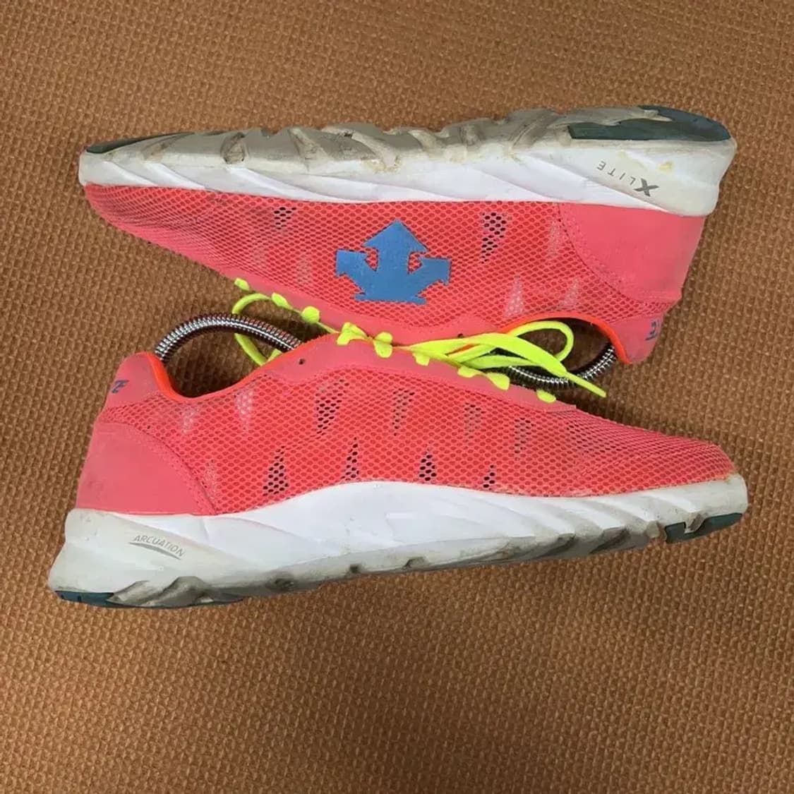 데상트 캐주얼 코랄 스니커즈 운동화 240 G08949 상품이미지3