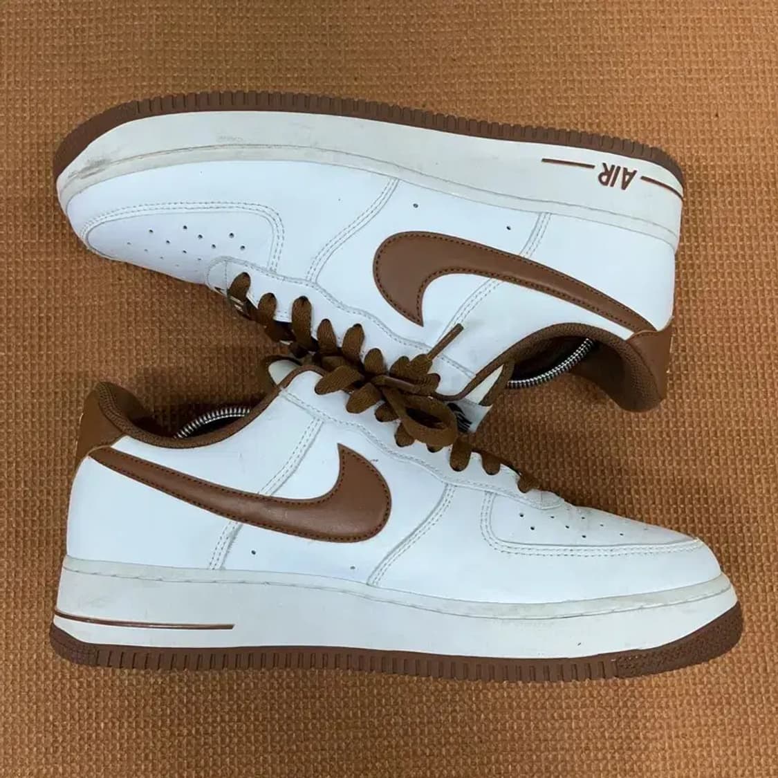 나이키 에어 포스 1 로우  피칸 스니커즈 운동화 275 G08959 상품이미지3