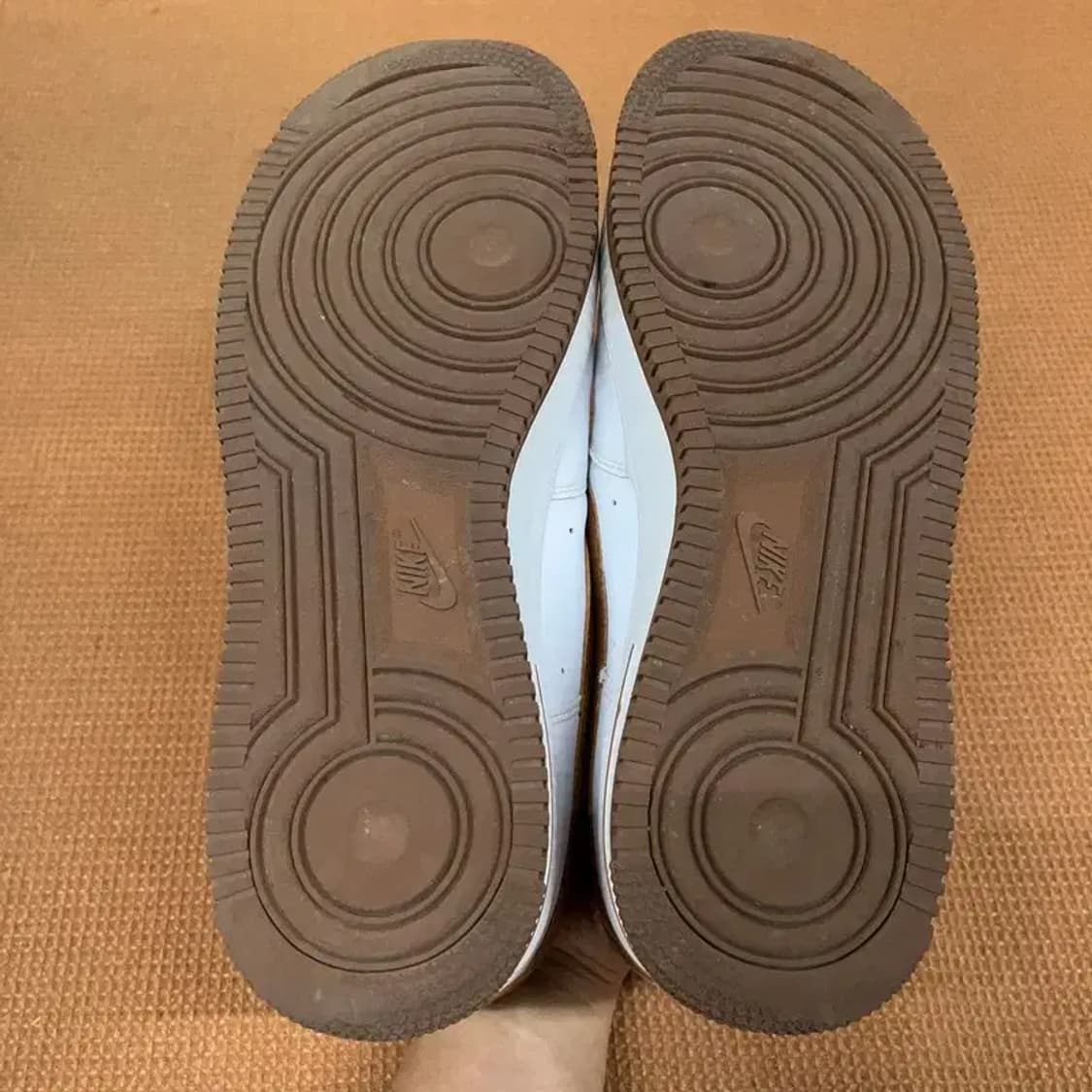 나이키 에어 포스 1 로우  피칸 스니커즈 운동화 275 G08959 상품이미지4