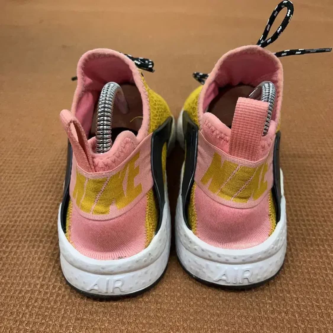 나이키 에어 허라취 런 울트라 옐로우 235 G08961 상품이미지2