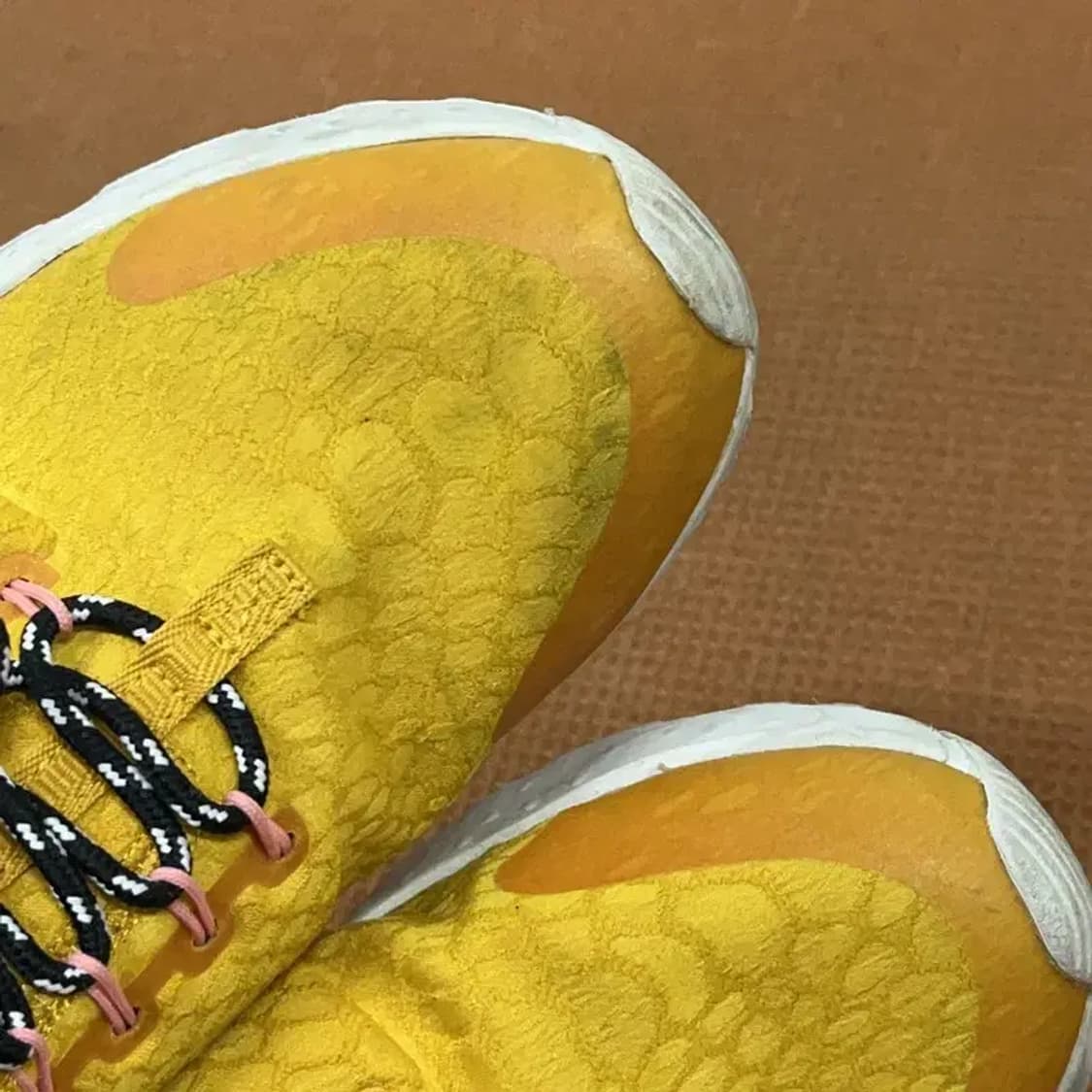 나이키 에어 허라취 런 울트라 옐로우 235 G08961 상품이미지6