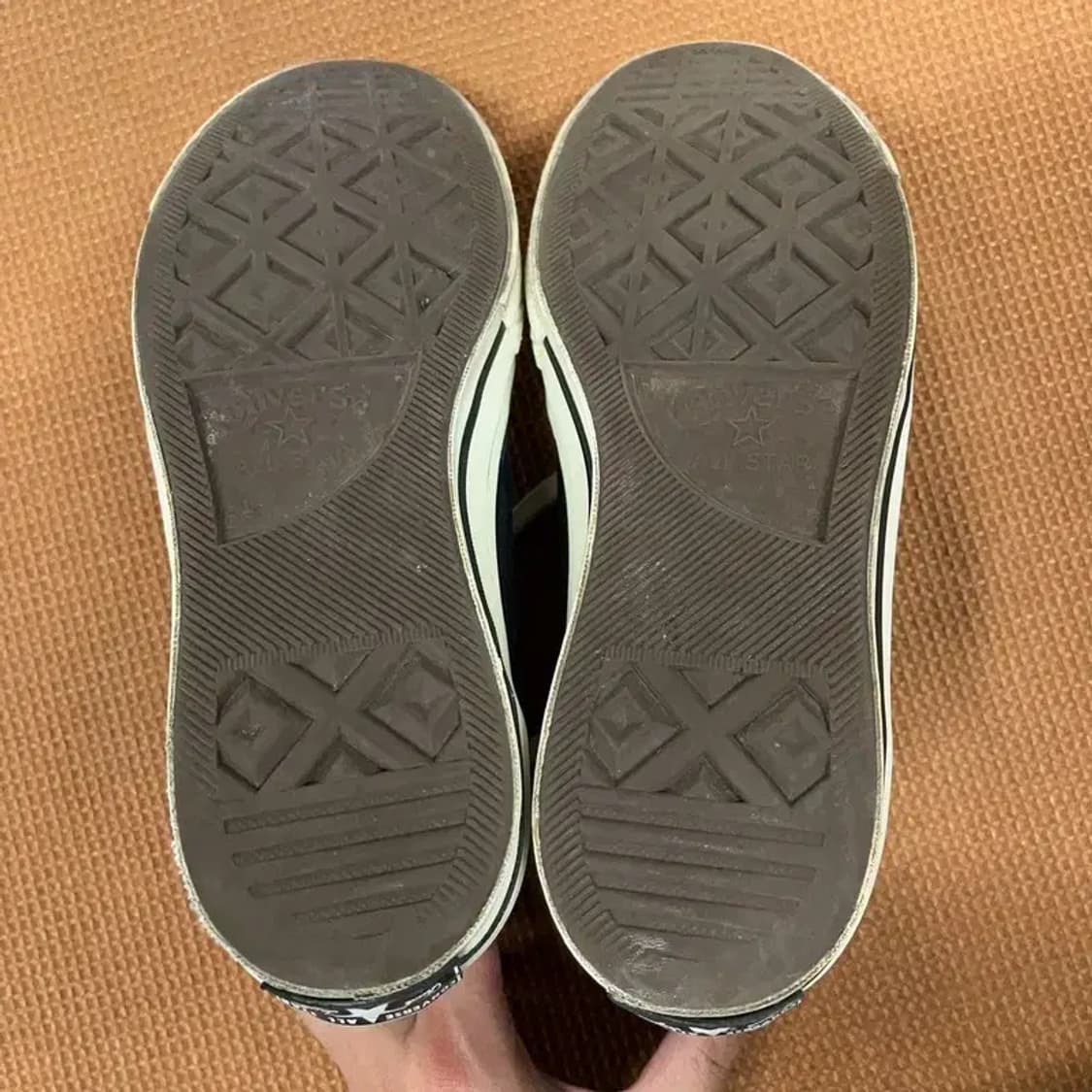 컨버스 척테일러 올스타 하이 블랙 스니커즈 270 G08976 상품이미지4