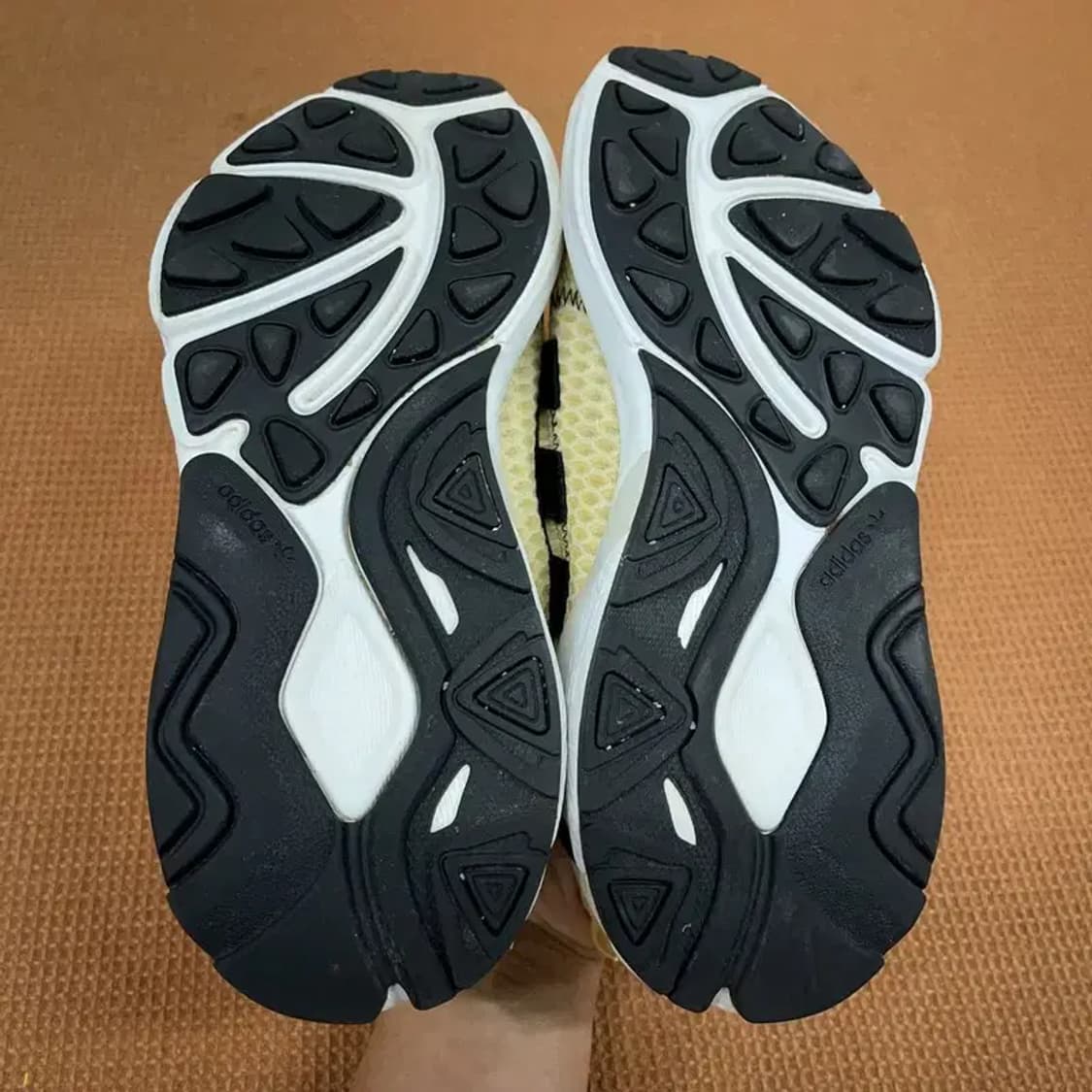 아디다스 렉시콘 베이지 운동화 신발 225 G08984 상품이미지4