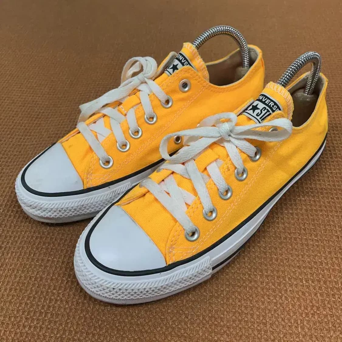 컨버스 척테일러 올스타 로우 옐로우 스니커즈 240 G08986 상품이미지1