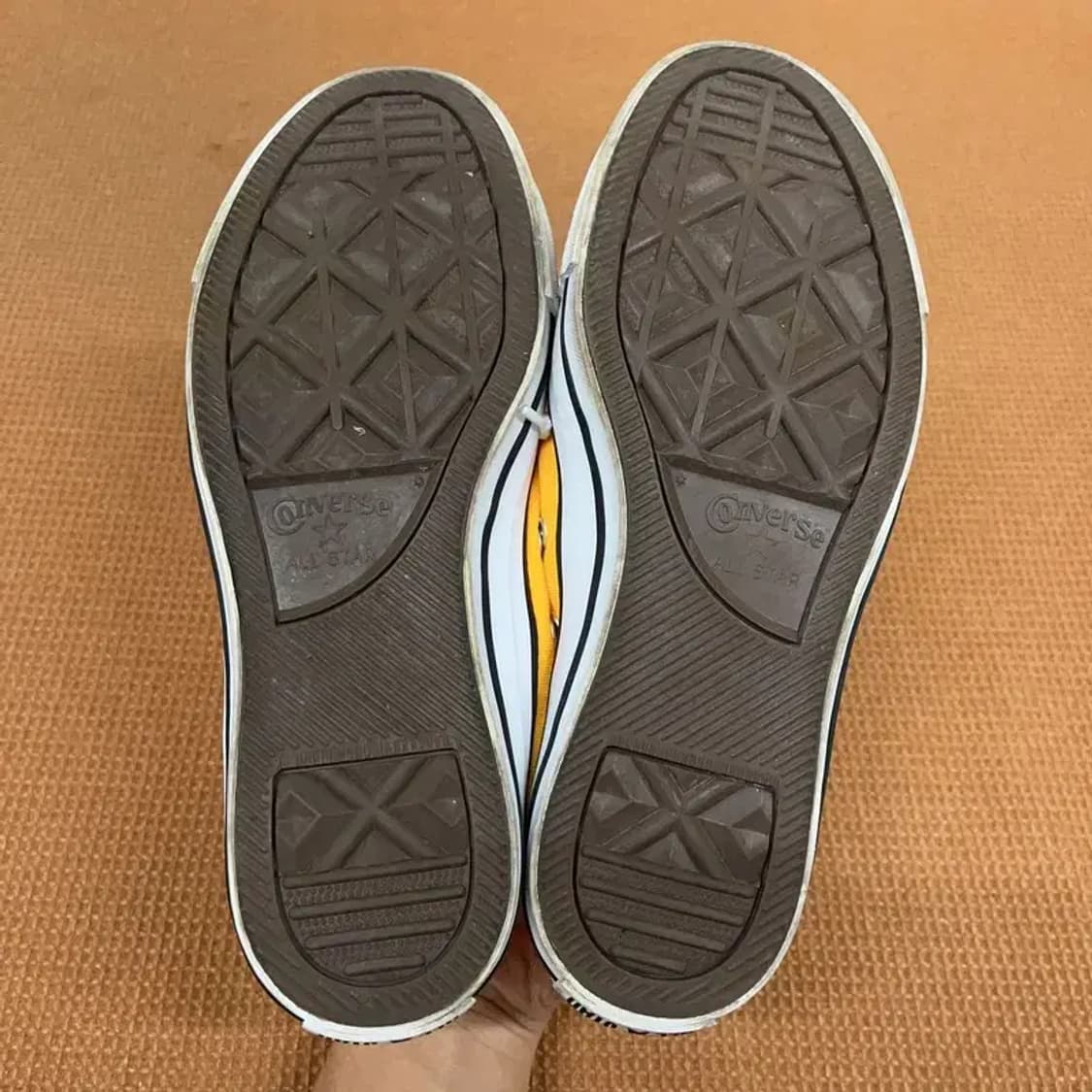 컨버스 척테일러 올스타 로우 옐로우 스니커즈 240 G08986 상품이미지4