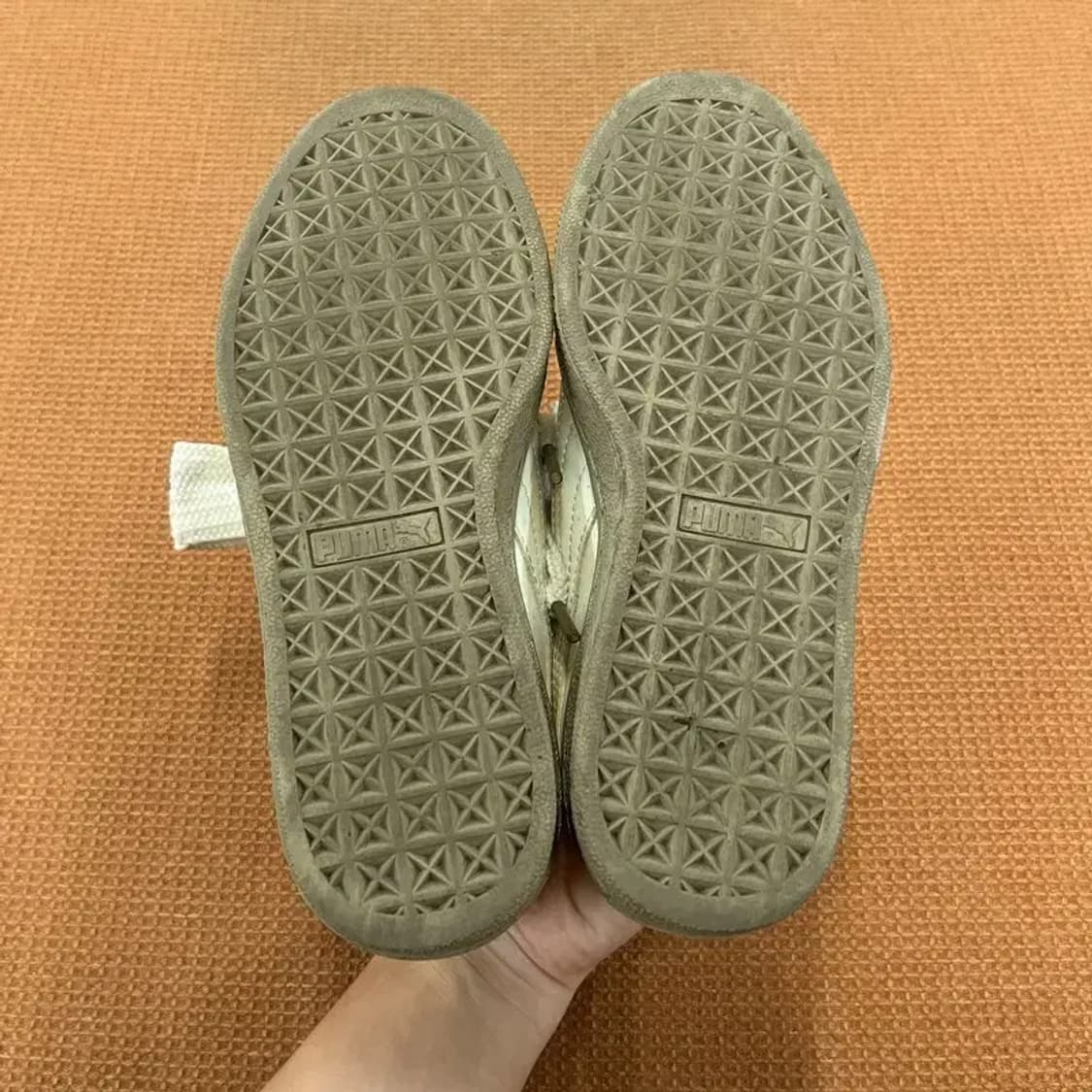 푸마 바스켓 하트 페이턴트 스니커즈 운동화 220 G06733 상품이미지4