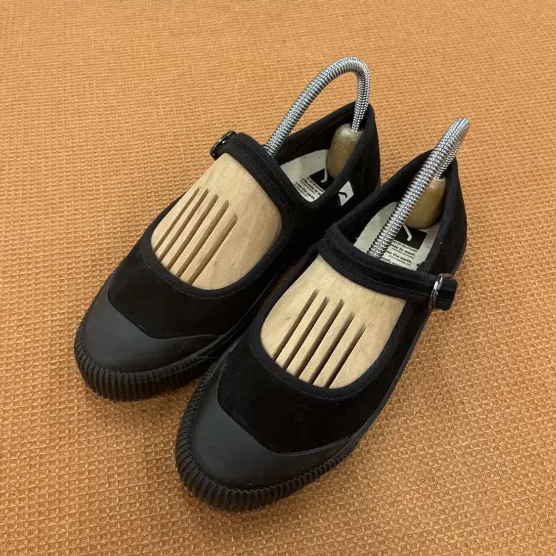 질스튜어트 블랙 메리제인 슈즈 230 G06750 상품이미지1