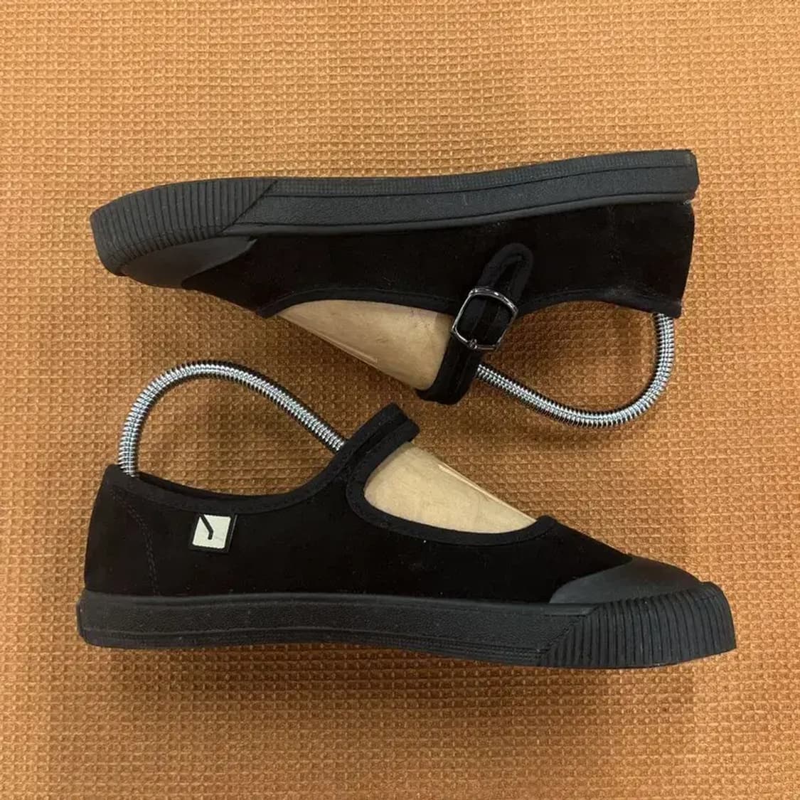 질스튜어트 블랙 메리제인 슈즈 230 G06750 상품이미지3