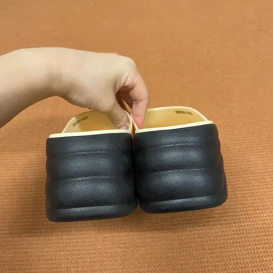 크록스 스카이라인 슬라이드 슬리퍼 W5 G06854 상품이미지2