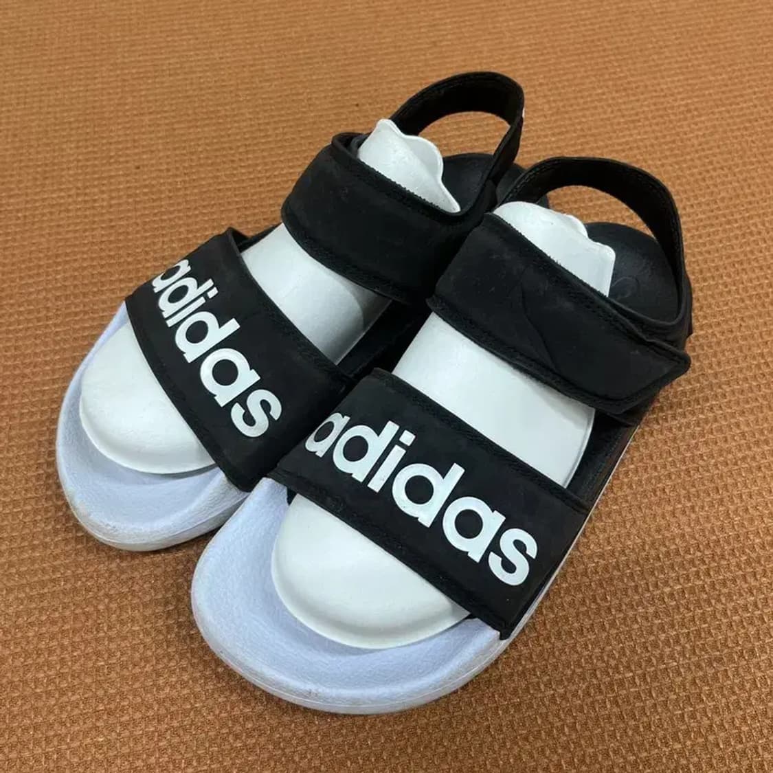 아디다스 아딜렛 샌들 235 G06870 상품이미지1