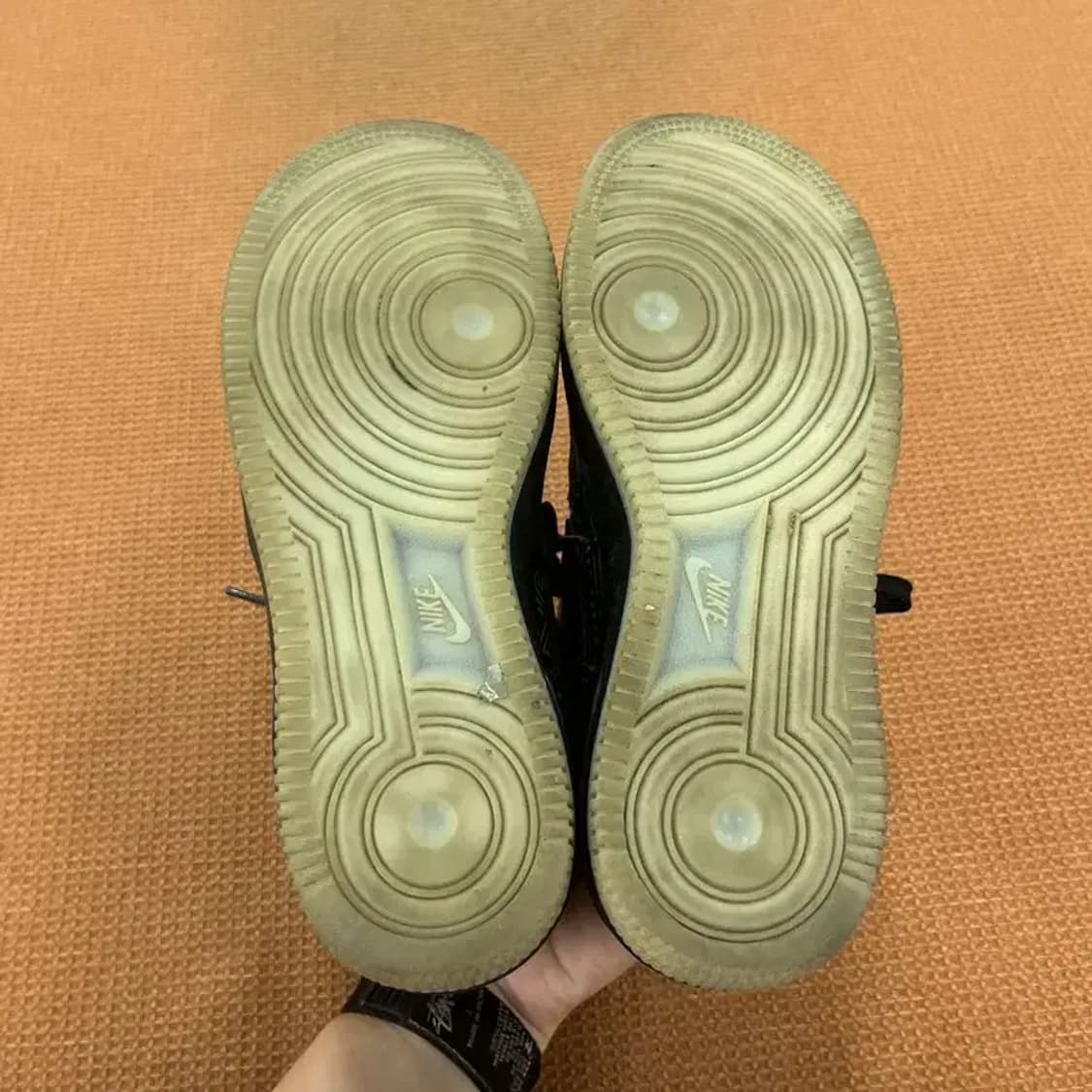 나이키 에어포스 1 06스니커즈 운동화 230 G06767 상품이미지4