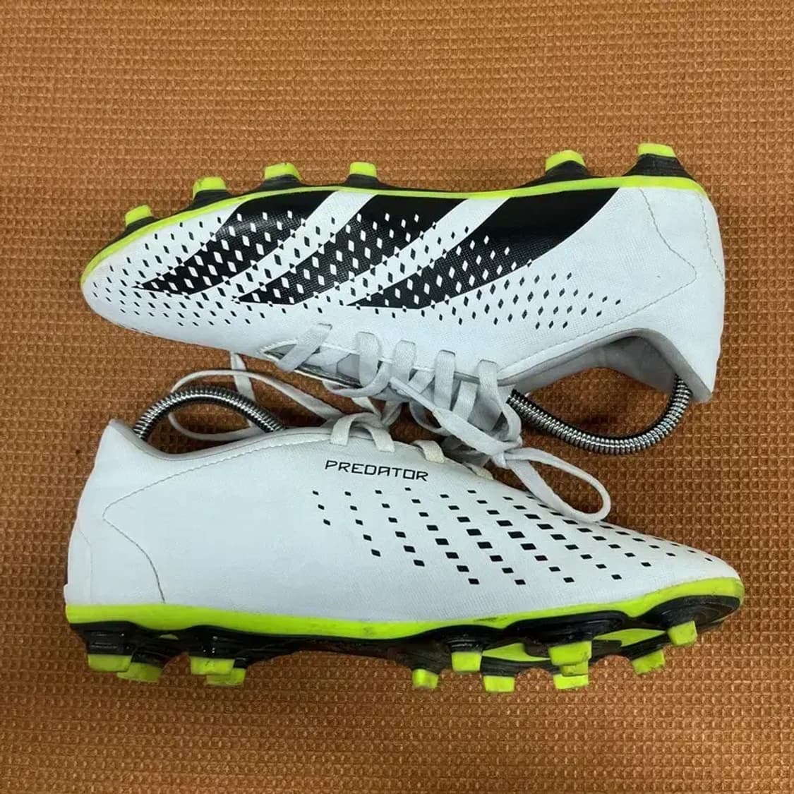 아디다스 프레데터 애큐러시.4 FG 축구화 운동화 245 G06833 상품이미지3