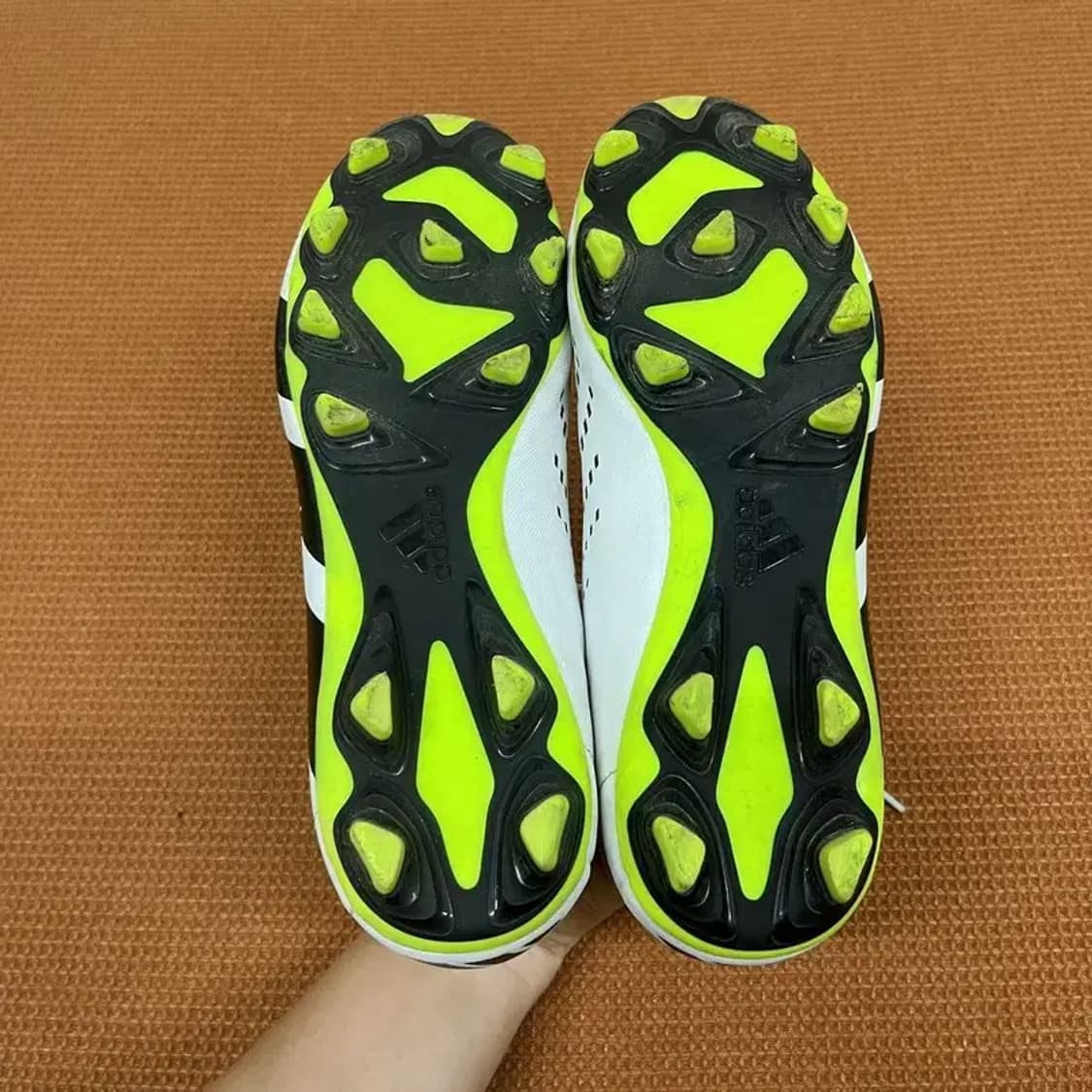 아디다스 프레데터 애큐러시.4 FG 축구화 운동화 245 G06833 상품이미지4