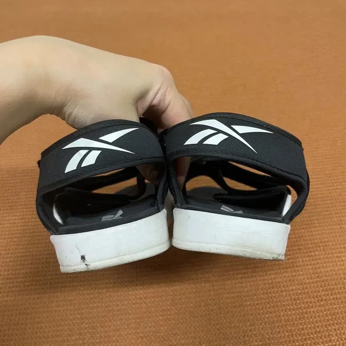 리복 클래식 벡터 샌들 240 G06906 상품이미지2