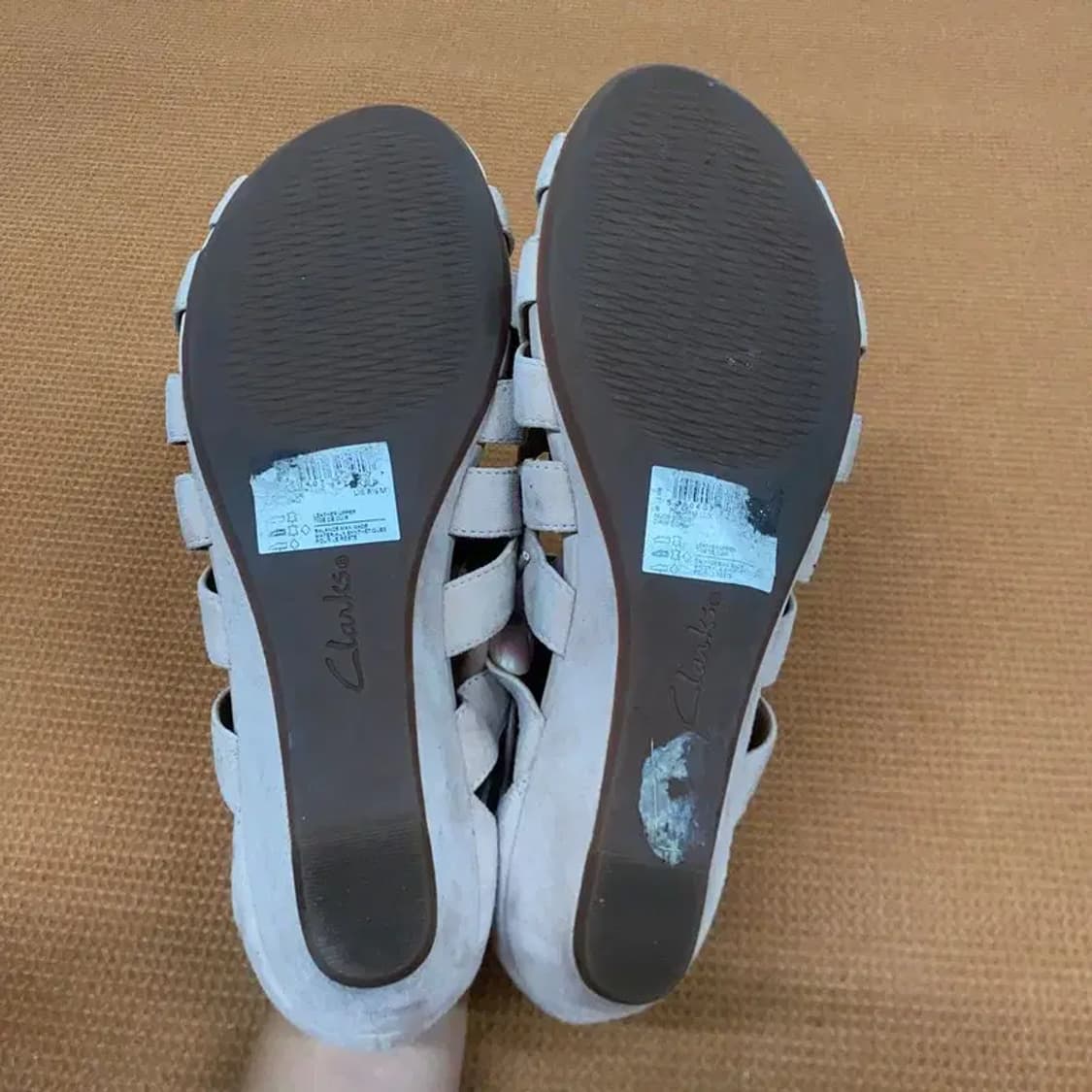 클락스 스트랩 여성 스웨이드 샌들 245 G06944 상품이미지3