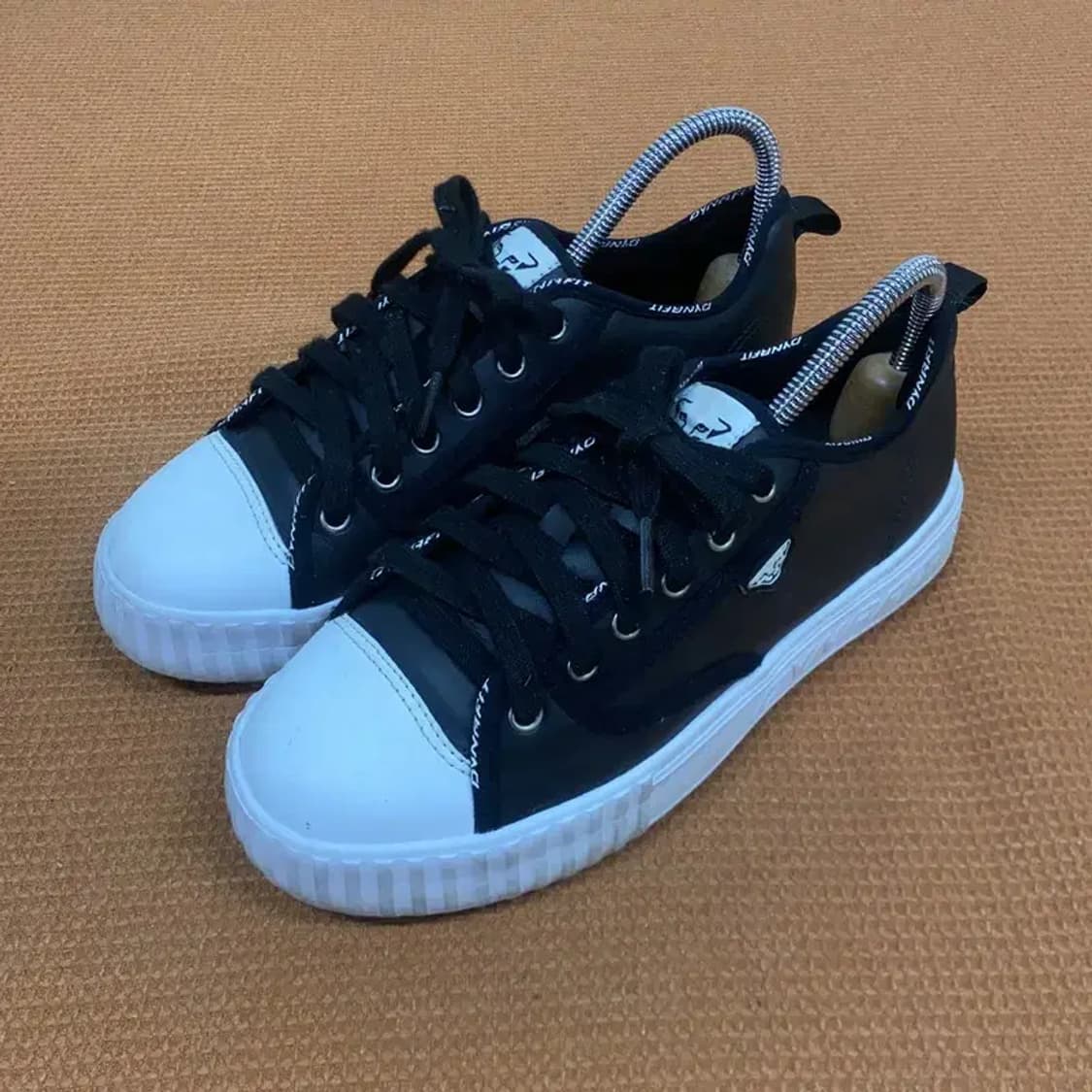 다이나핏 팬코 레터링 스니커즈 운동화 240 G06930 상품이미지1