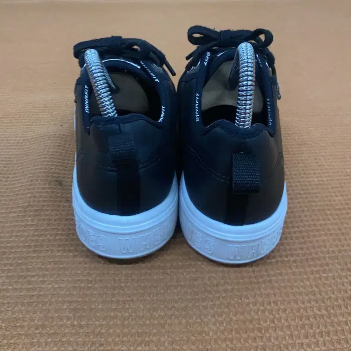 다이나핏 팬코 레터링 스니커즈 운동화 240 G06930 상품이미지2