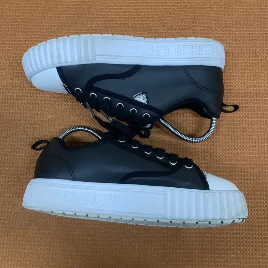 다이나핏 팬코 레터링 스니커즈 운동화 240 G06930 상품이미지3