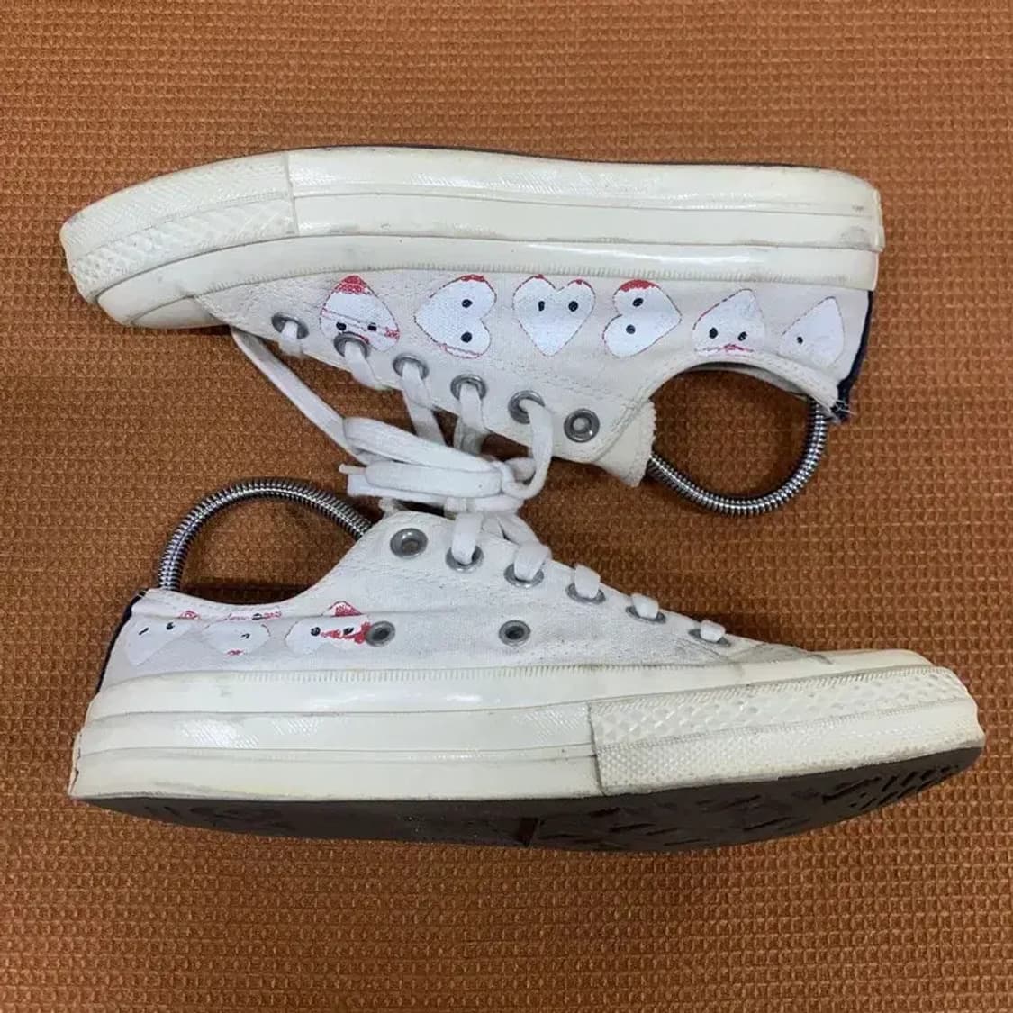 꼼데가르송 컨버스 척 70 멀티하트 로우 스니커즈 240 G06928 상품이미지3