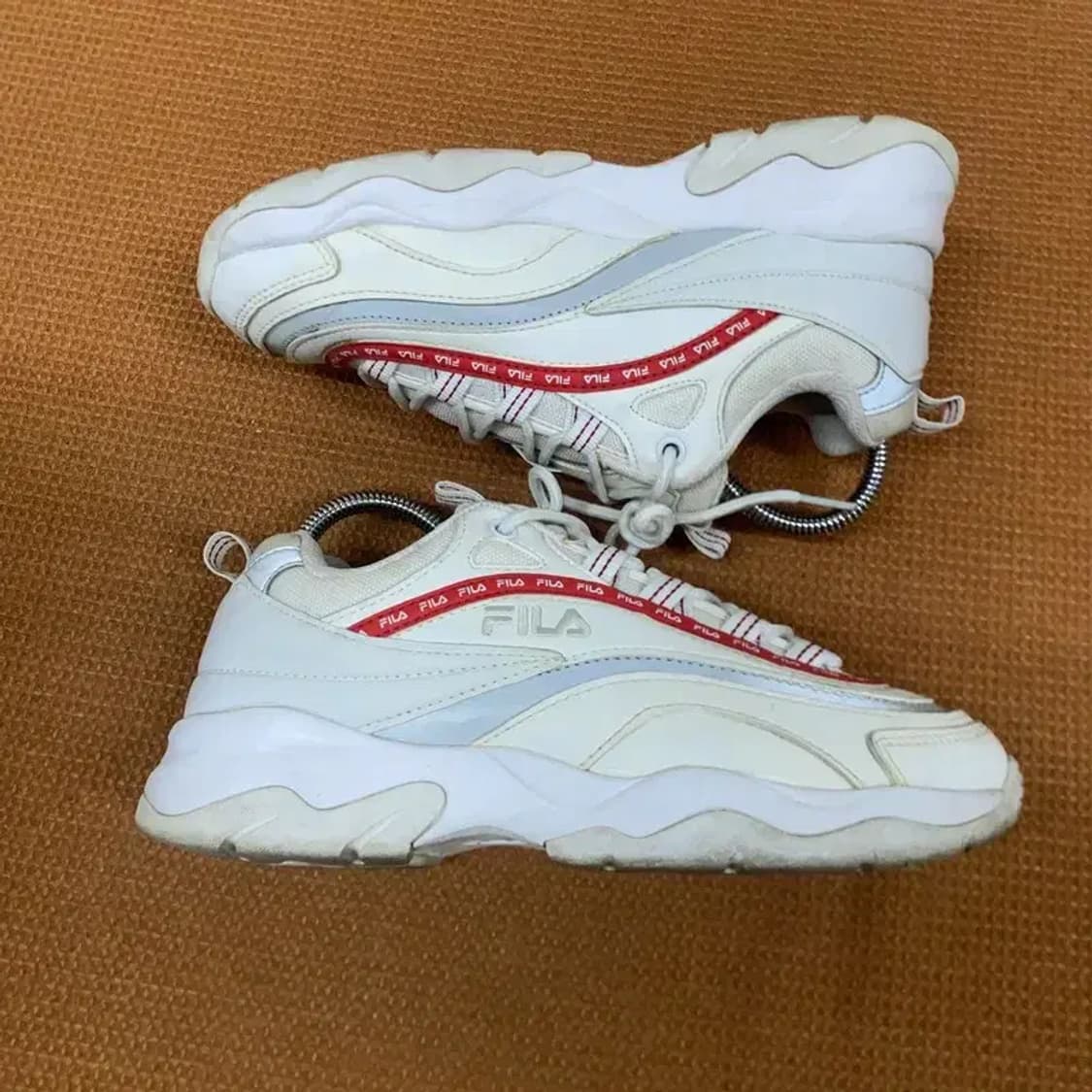 필라 테이피테잎 스니커즈 운동화 240 G06972 상품이미지3