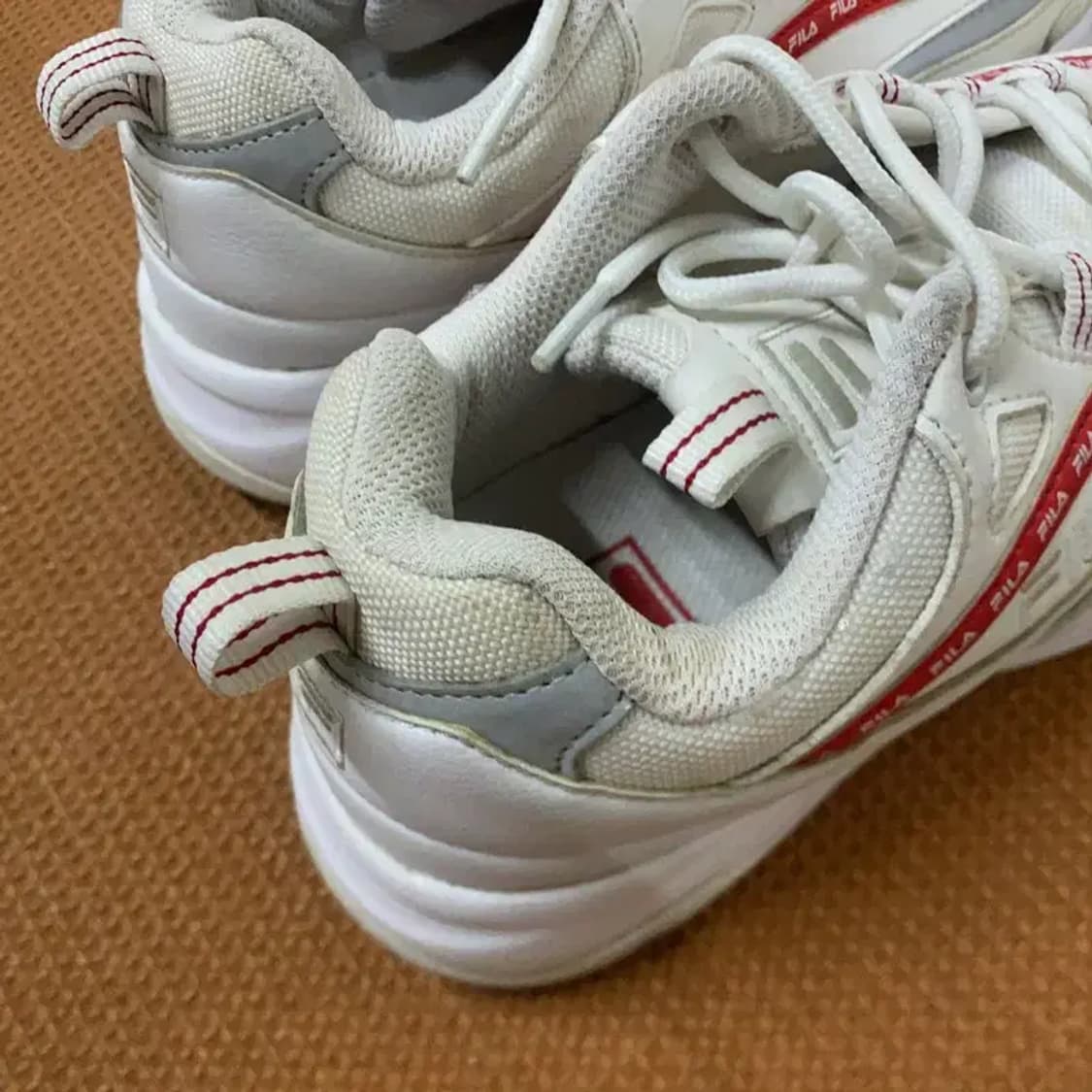 필라 테이피테잎 스니커즈 운동화 240 G06972 상품이미지6