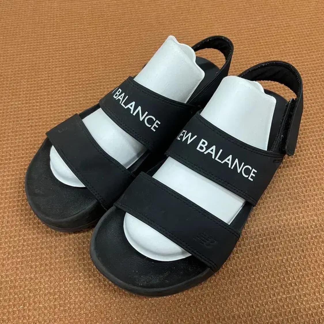 뉴발란스 엔클레이 샌들 230 G06983 상품이미지1
