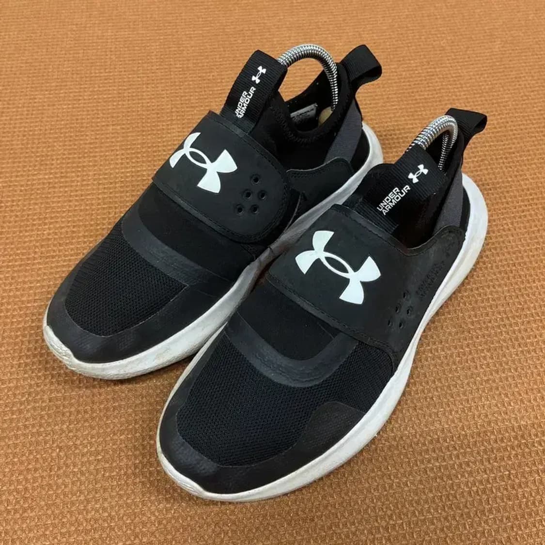 언더아머 UA 런플레이 런닝화 운동화 250 G07013 상품이미지1