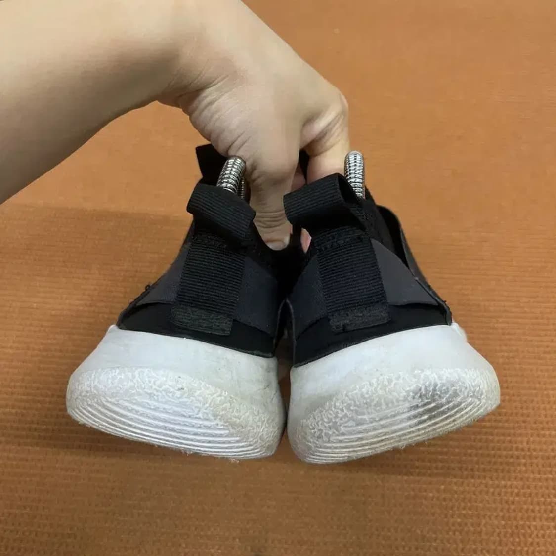 언더아머 UA 런플레이 런닝화 운동화 250 G07013 상품이미지2