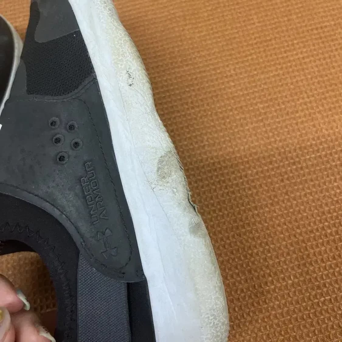 언더아머 UA 런플레이 런닝화 운동화 250 G07013 상품이미지6