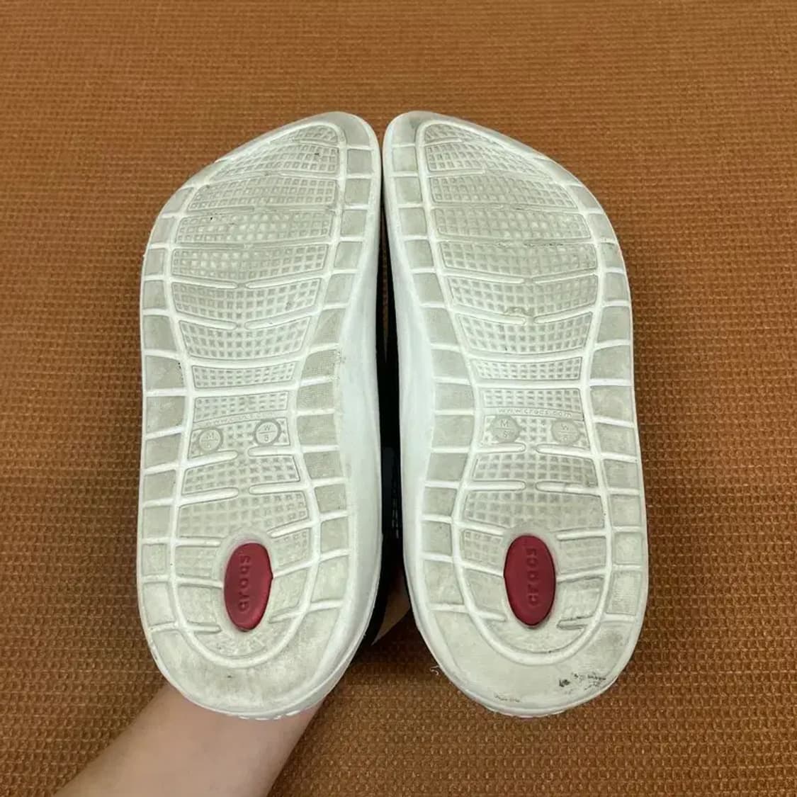 크록스 인모션 클로그 슬리퍼 샌들 W8 G07071 상품이미지4