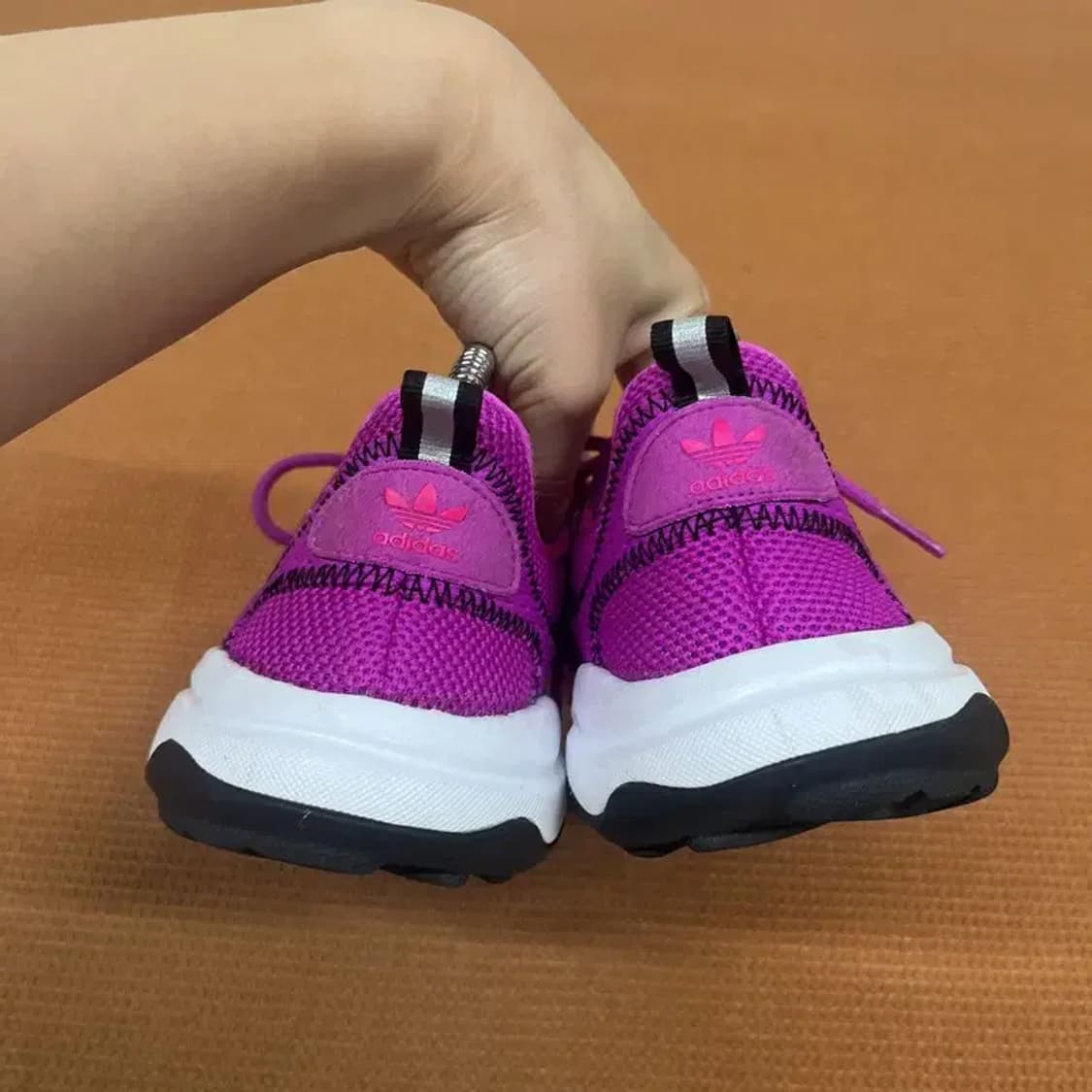 아디다스 하이위 스니커즈 운동화 230 G07064 상품이미지2