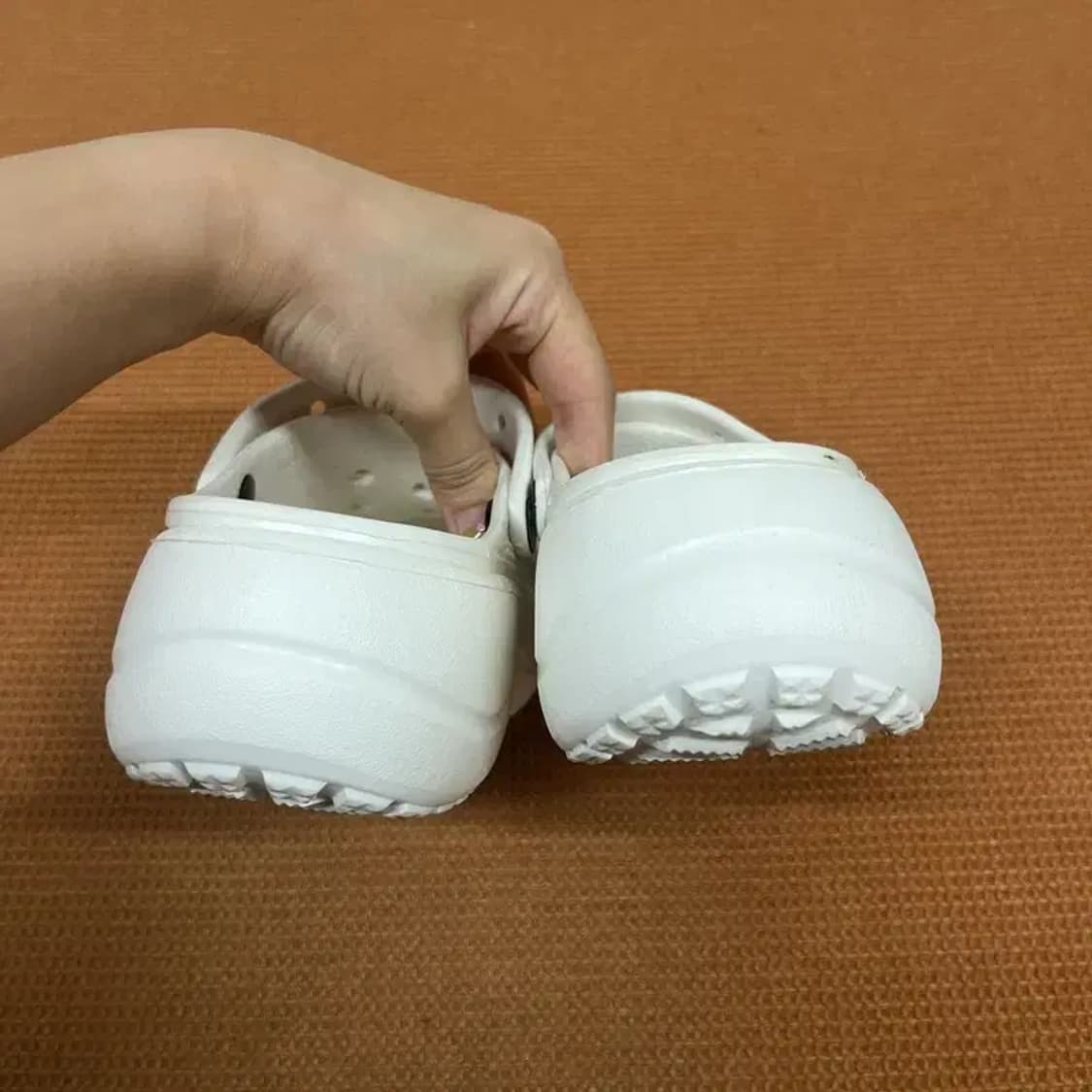 크록스 바야 플랫폼 클로그 슬리퍼 샌들 W7 G07123 상품이미지2