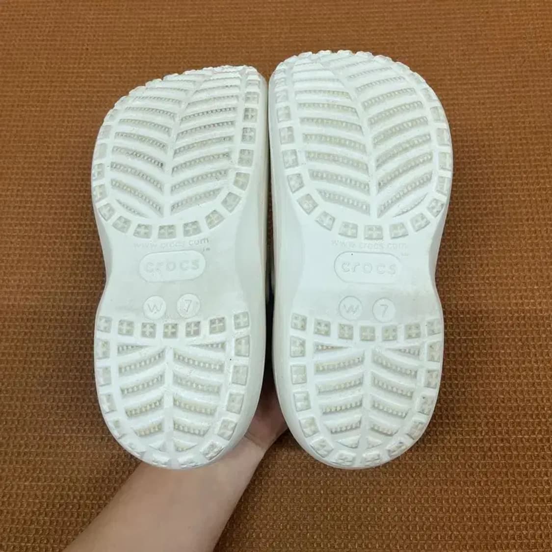 크록스 바야 플랫폼 클로그 슬리퍼 샌들 W7 G07123 상품이미지4