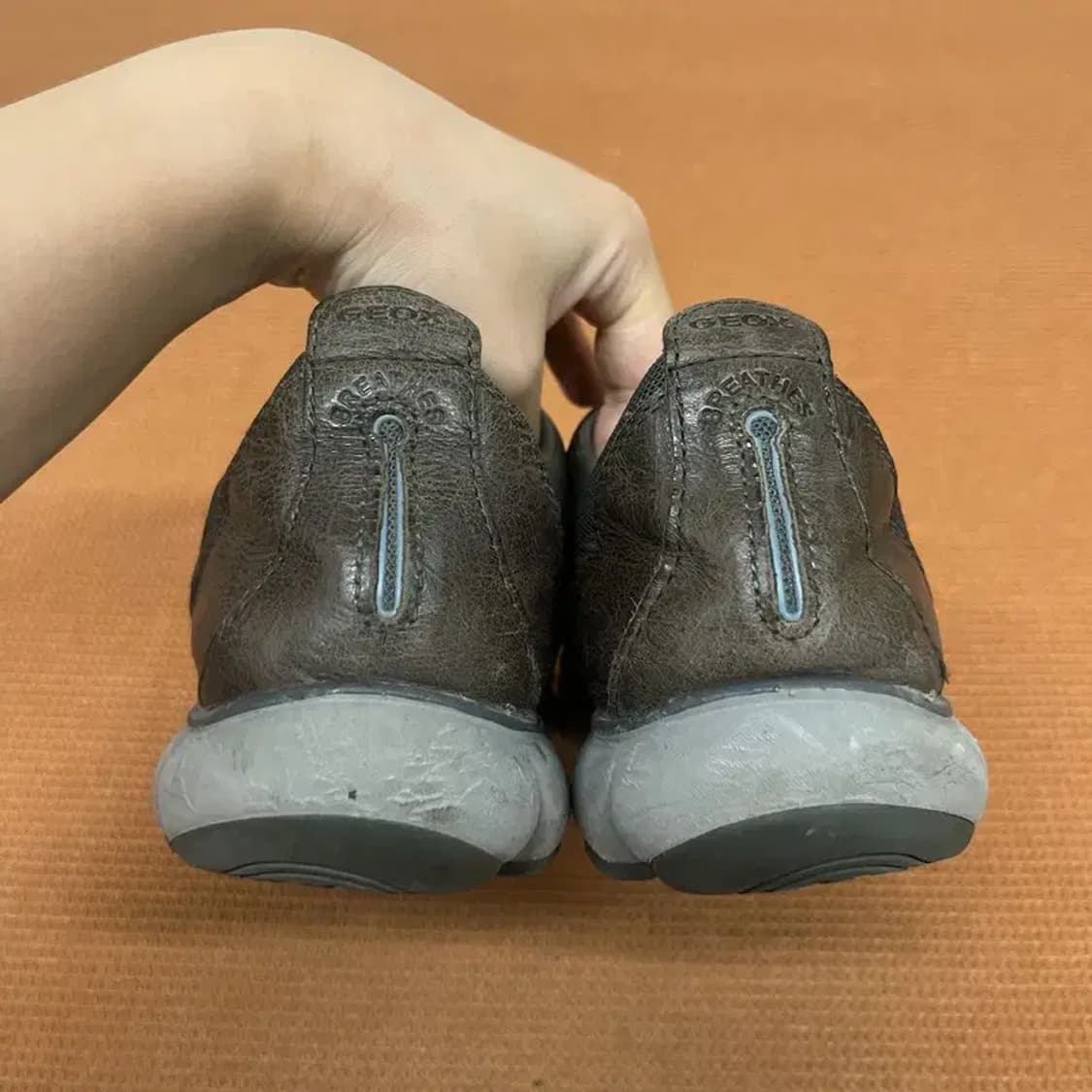 제옥스 네불라 스니커즈 운동화 UK8 G07145 상품이미지2