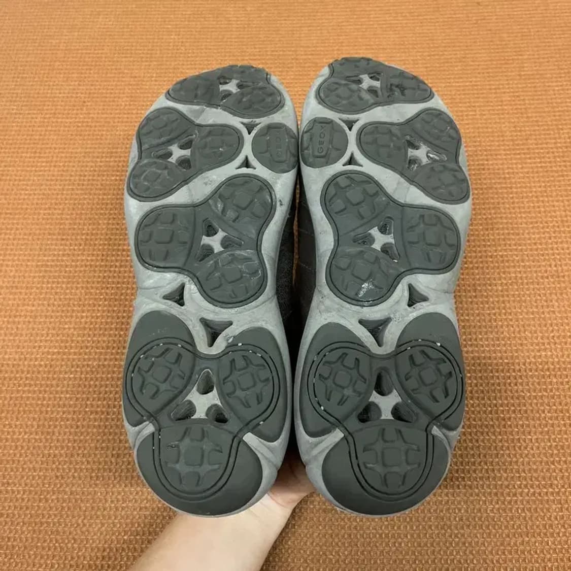 제옥스 네불라 스니커즈 운동화 UK8 G07145 상품이미지4