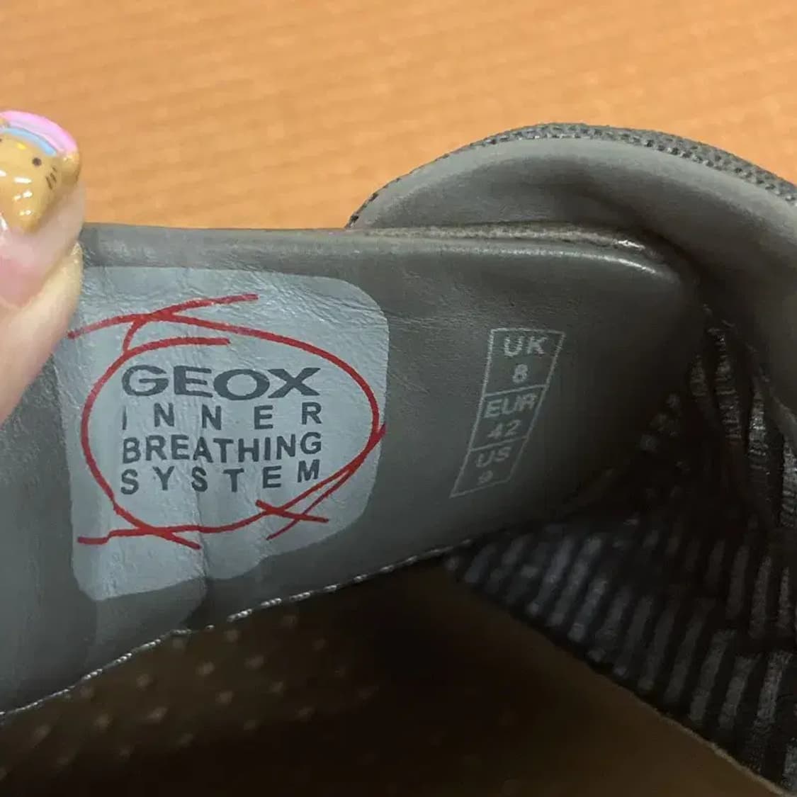 제옥스 네불라 스니커즈 운동화 UK8 G07145 상품이미지6