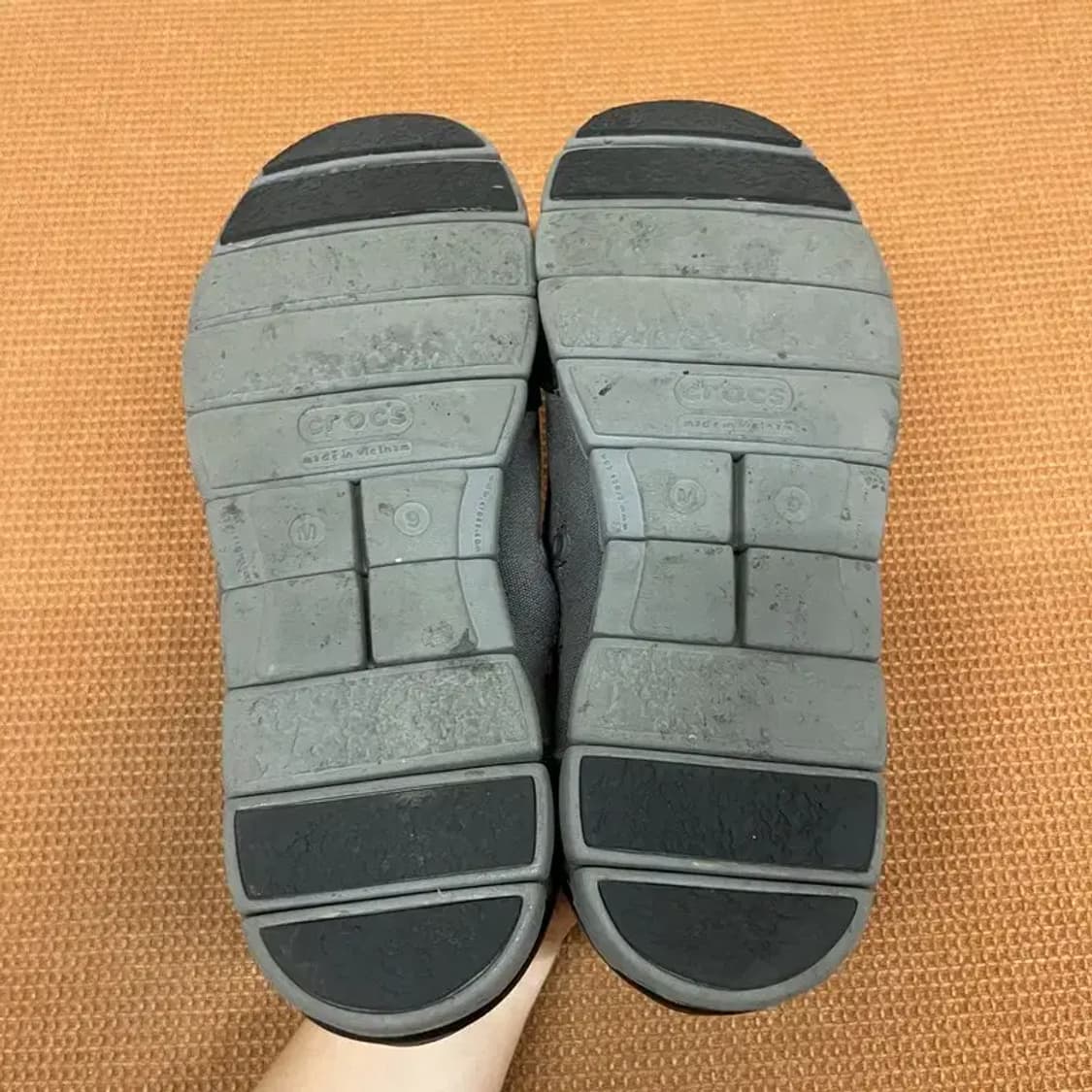 크록스 그레이 슬립온 M9 G07150 상품이미지4